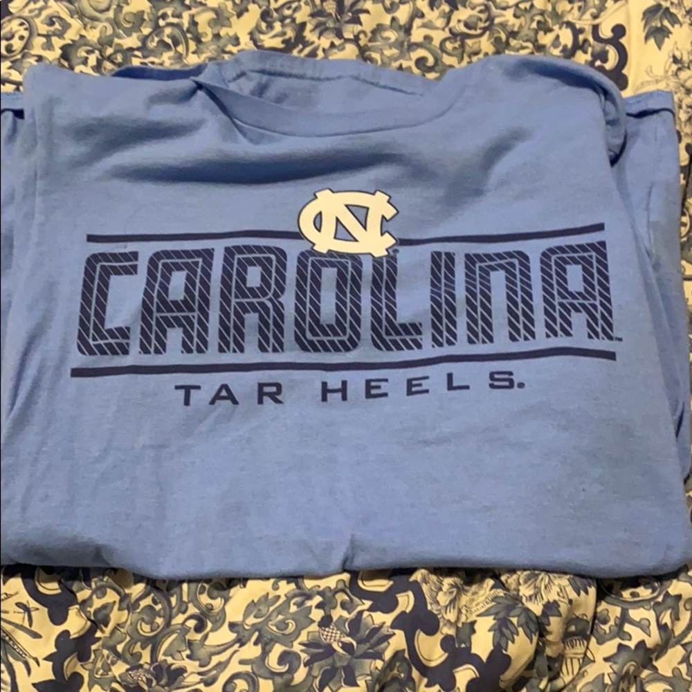 Women’s Carolina Tar Heels t shirt